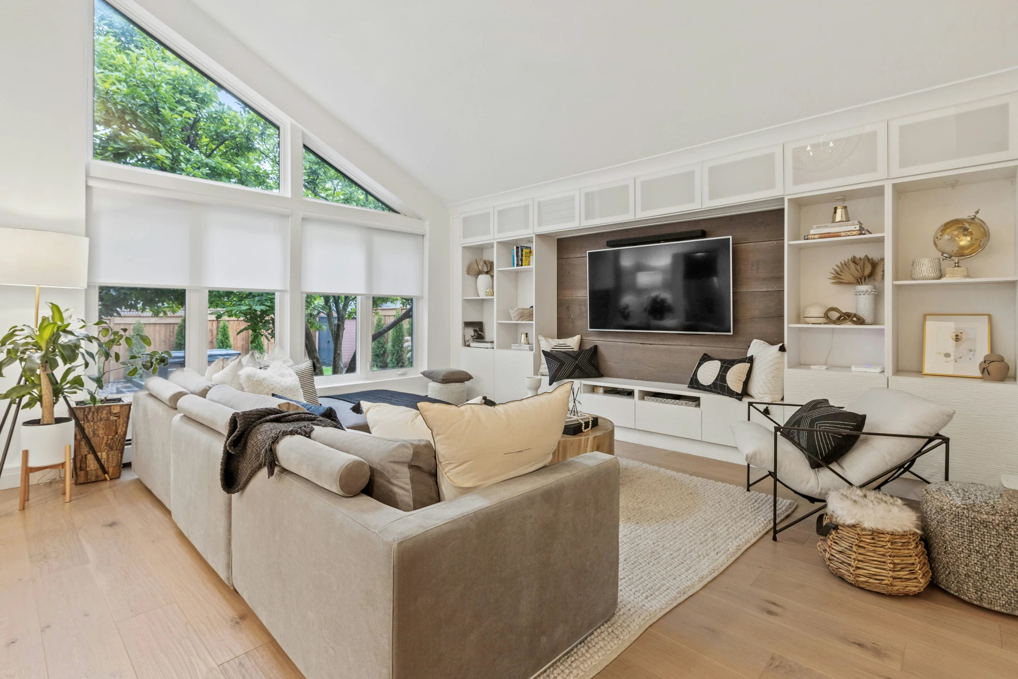 3D visualisation of a connected whole-home interior